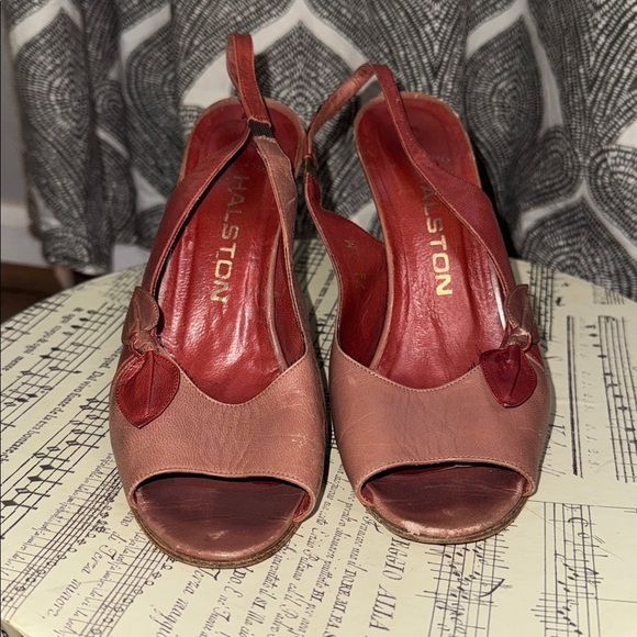 Halston Vintage 70’s Leather Peep Toe Slingbacks SZ 7.5 - Picture 2 of 5